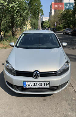 Хэтчбек Volkswagen Golf 2012 в Киеве