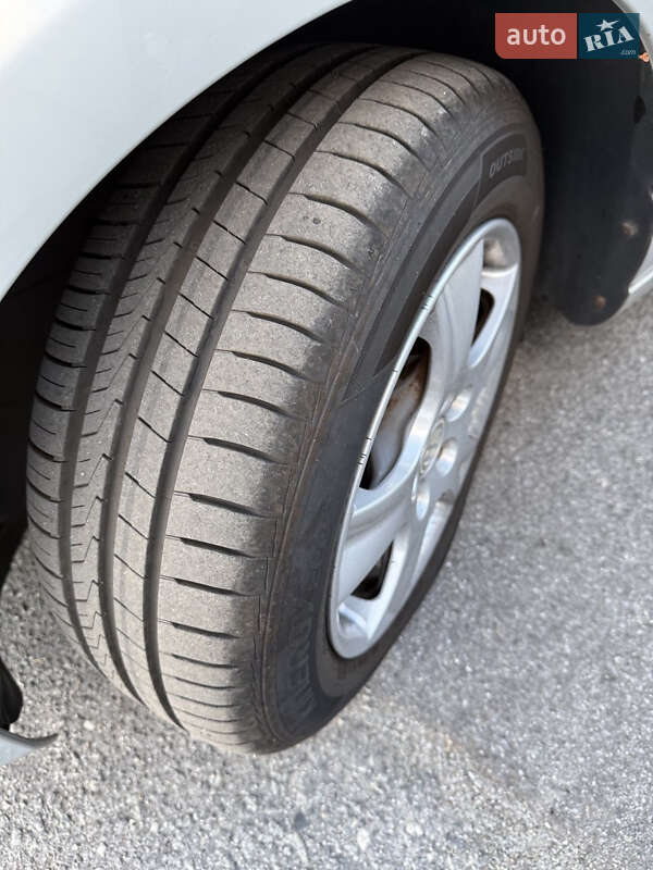 Хэтчбек Volkswagen Golf 2012 в Киеве