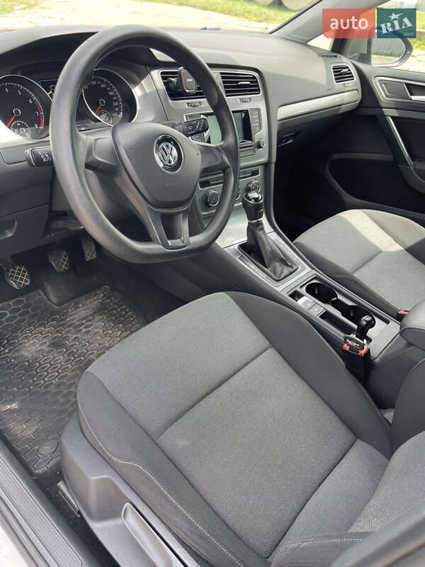 Хетчбек Volkswagen Golf 2013 в Миронівці