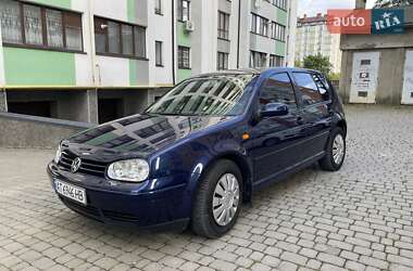 Хэтчбек Volkswagen Golf 2003 в Ивано-Франковске