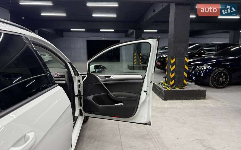 Универсал Volkswagen Golf 2014 в Черновцах фото 20 Универсал Volkswagen Golf 2014 в Черновцах
