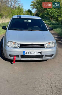 Хэтчбек Volkswagen Golf 1999 в Березане