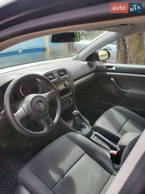 Универсал Volkswagen Golf 2010 в Виннице