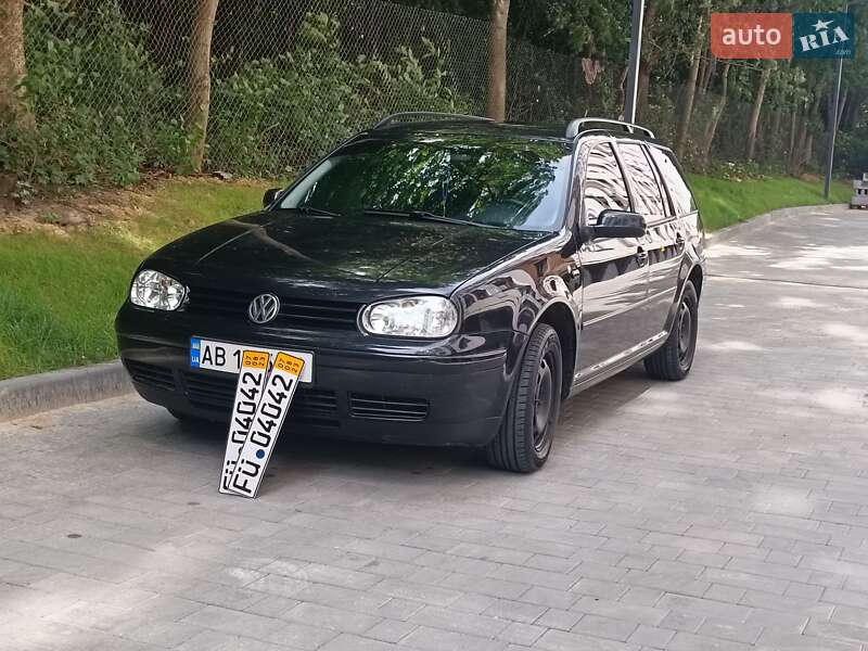 Універсал Volkswagen Golf 2002 в Вінниці