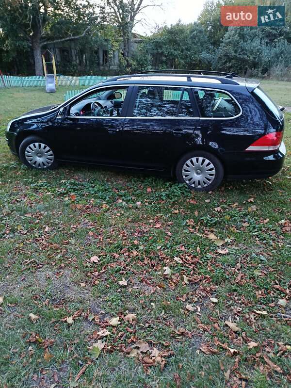 Універсал Volkswagen Golf 2009 в Конотопі