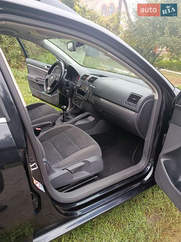 Універсал Volkswagen Golf 2009 в Конотопі