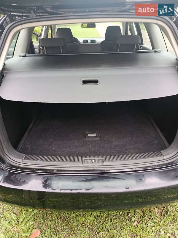 Універсал Volkswagen Golf 2009 в Конотопі