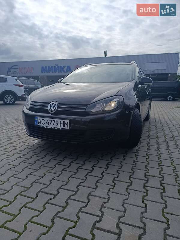 Универсал Volkswagen Golf 2012 в Киеве