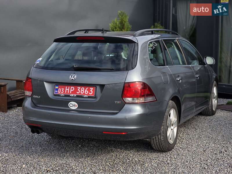 Універсал Volkswagen Golf 2010 в Тернополі