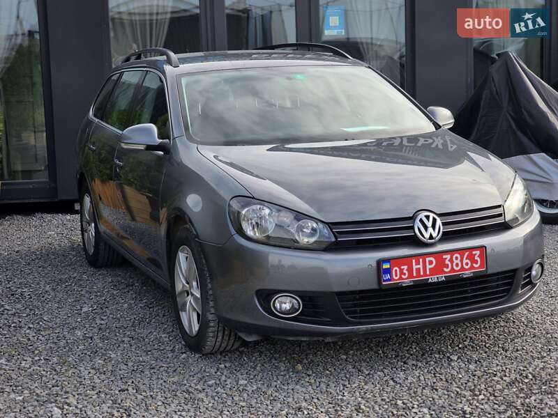 Універсал Volkswagen Golf 2010 в Тернополі