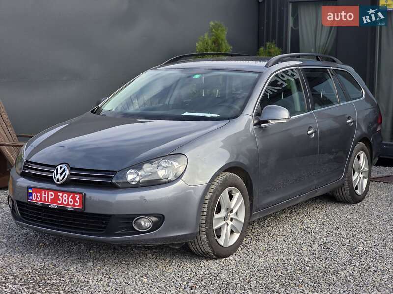Універсал Volkswagen Golf 2010 в Тернополі