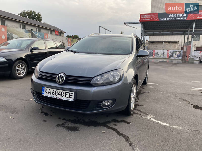 Універсал Volkswagen Golf 2010 в Києві