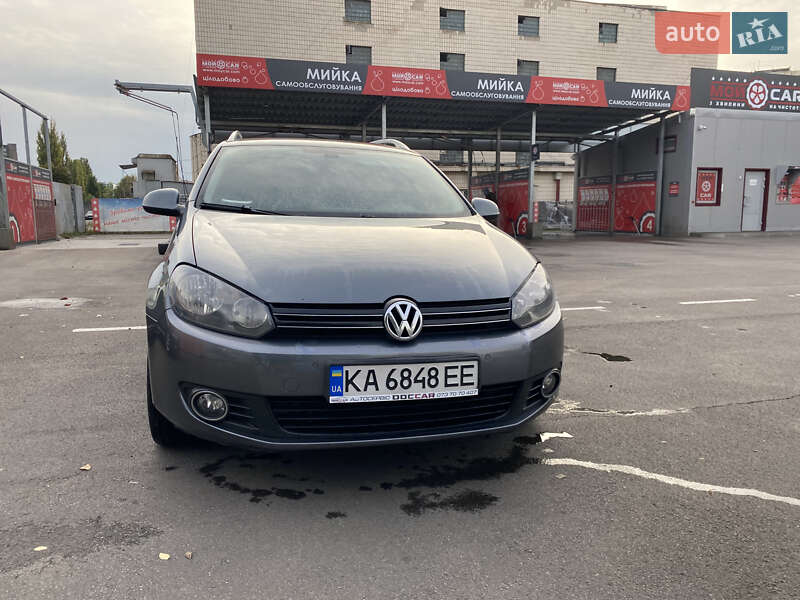 Універсал Volkswagen Golf 2010 в Києві