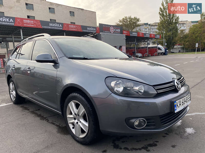 Універсал Volkswagen Golf 2010 в Києві