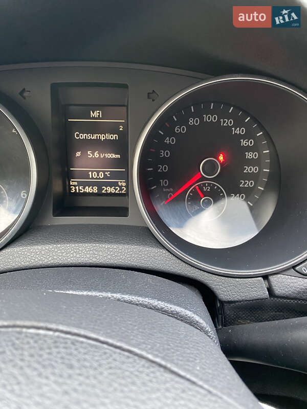 Універсал Volkswagen Golf 2010 в Києві