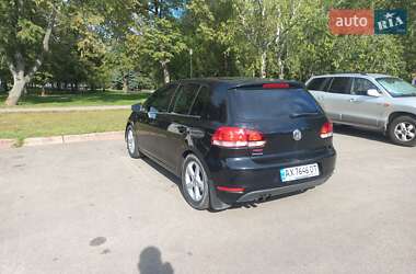 Хэтчбек Volkswagen Golf 2010 в Харькове