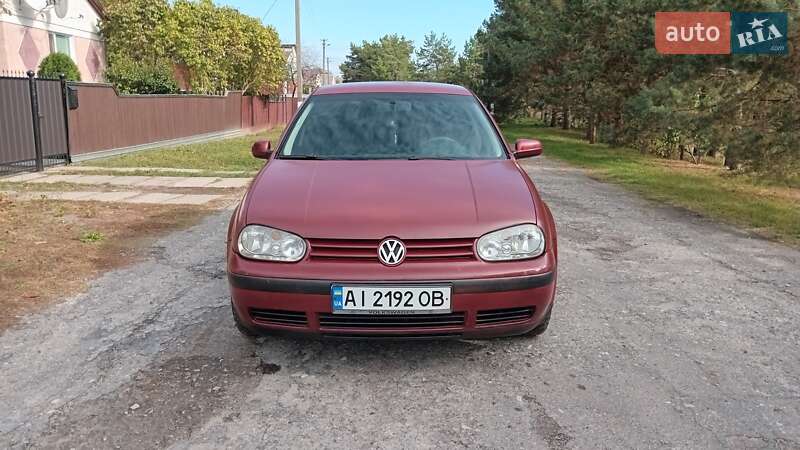 Хэтчбек Volkswagen Golf 1998 в Прилуках