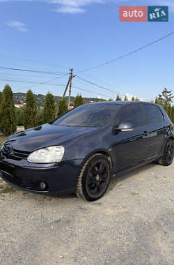 Хэтчбек Volkswagen Golf 2008 в Киеве