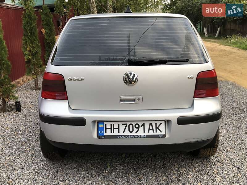 Хэтчбек Volkswagen Golf 2000 в Теплодаре