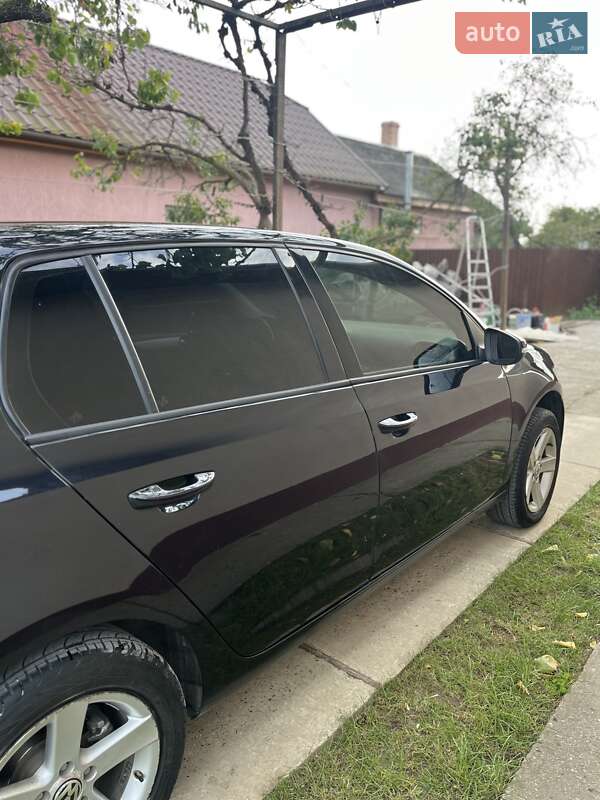 Хетчбек Volkswagen Golf 2009 в Береговому