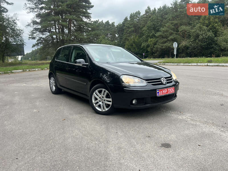 Хетчбек Volkswagen Golf 2008 в Рівному