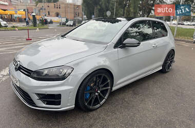 Хэтчбек Volkswagen Golf 2014 в Киеве