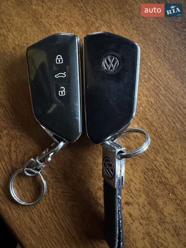 Універсал Volkswagen Golf 2021 в Радивиліві