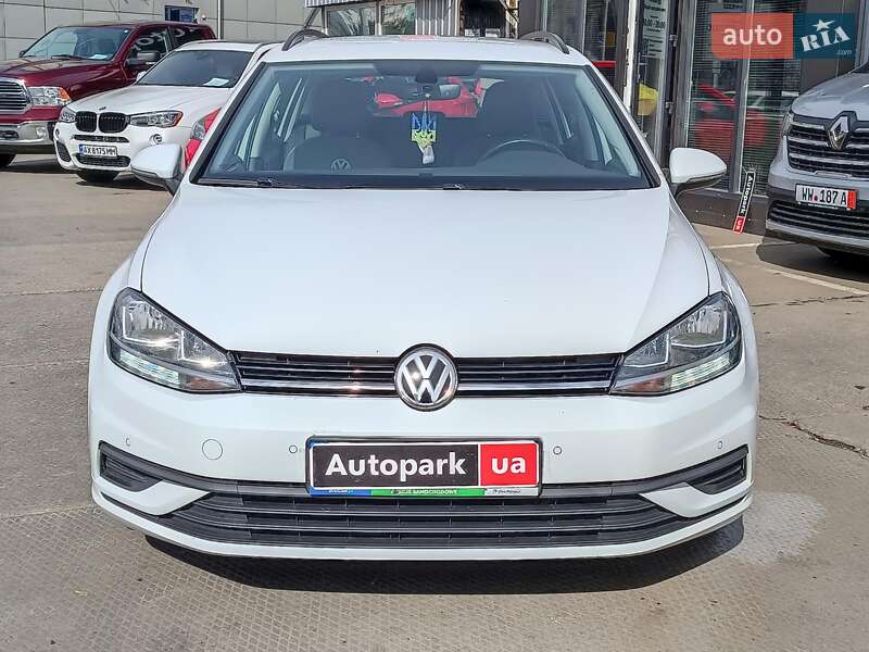 Універсал Volkswagen Golf 2019 в Харкові