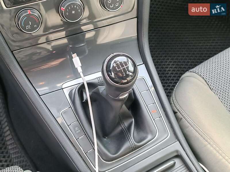 Універсал Volkswagen Golf 2019 в Харкові