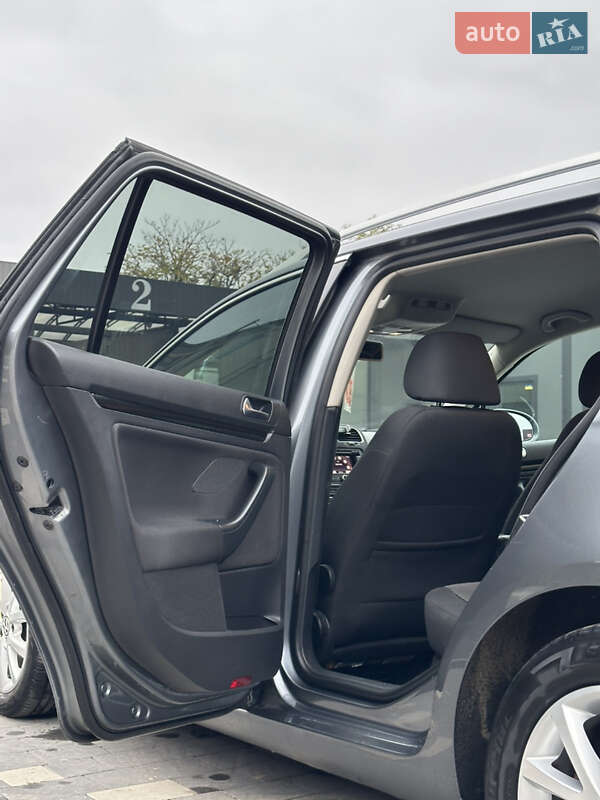 Універсал Volkswagen Golf 2010 в Бучачі