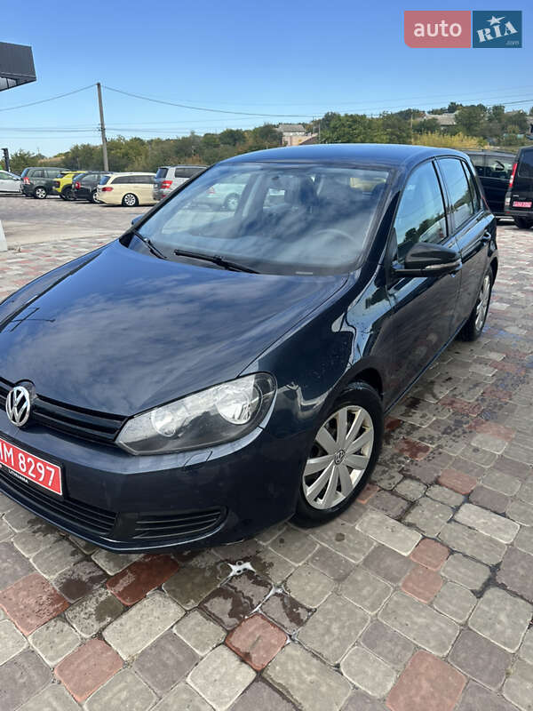 Хэтчбек Volkswagen Golf 2009 в Великой Багачке
