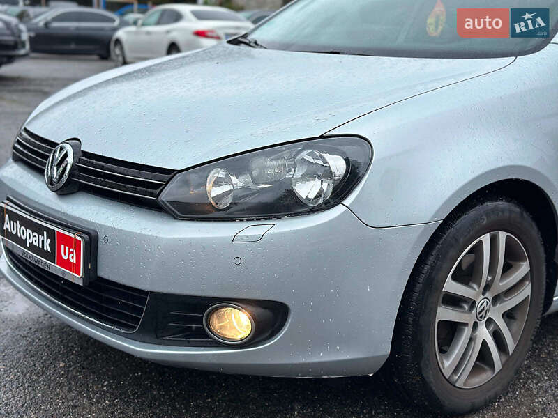Універсал Volkswagen Golf 2010 в Вінниці