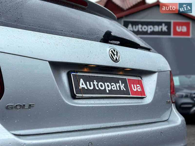 Універсал Volkswagen Golf 2010 в Вінниці