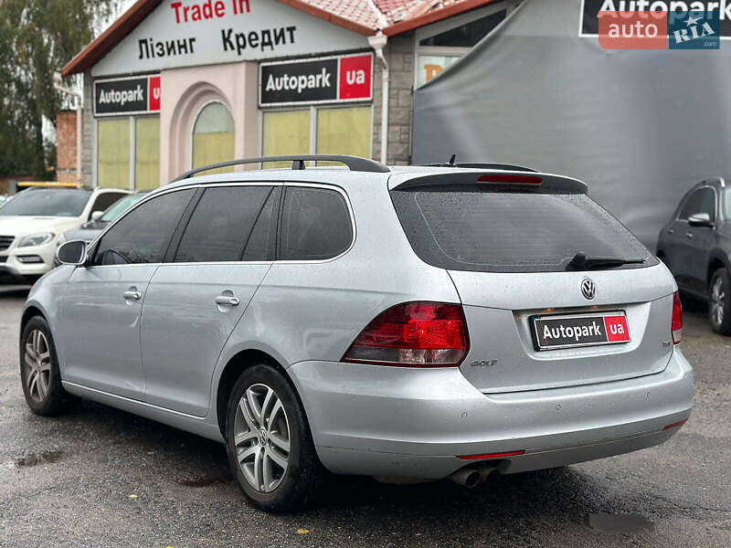 Універсал Volkswagen Golf 2010 в Вінниці