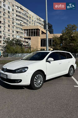 Універсал Volkswagen Golf 2011 в Харкові
