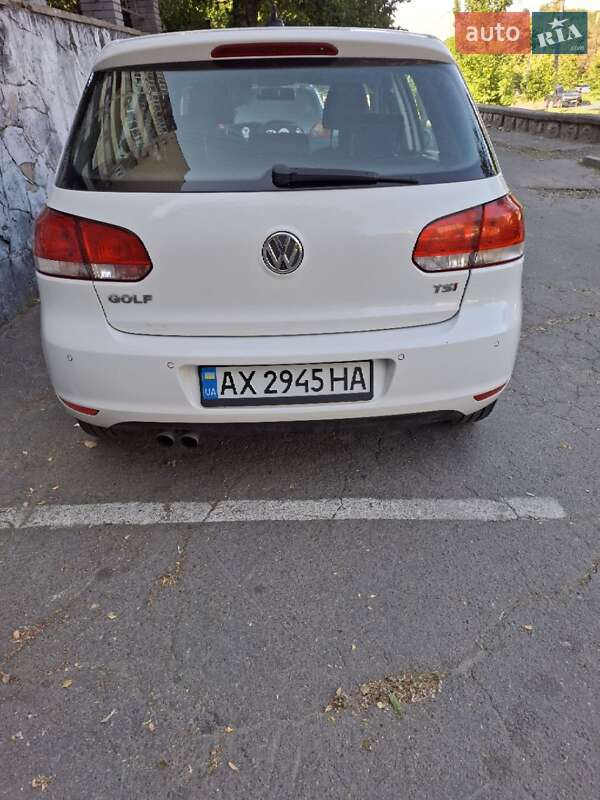 Хэтчбек Volkswagen Golf 2009 в Львове