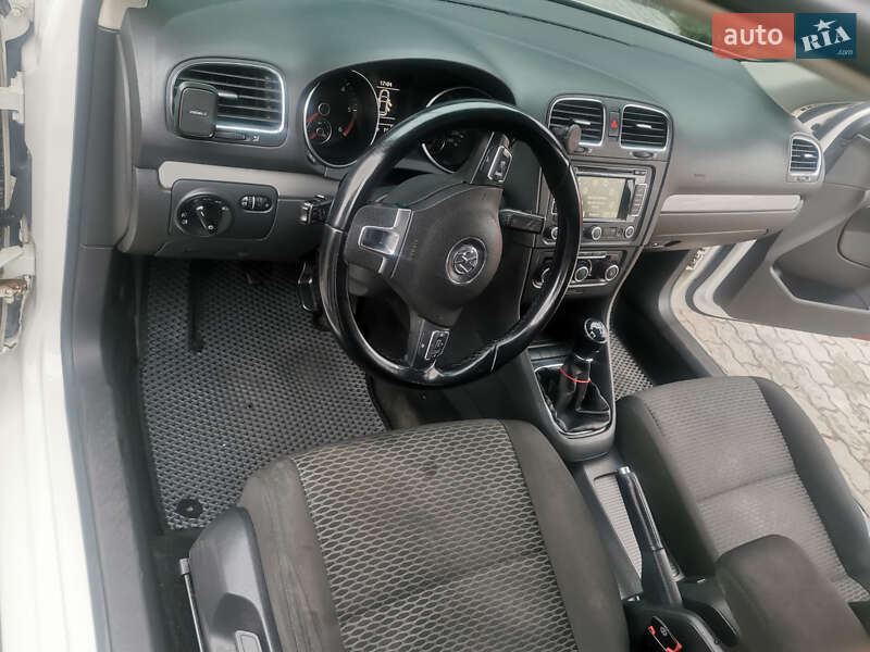 Універсал Volkswagen Golf 2012 в Львові