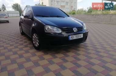 Хэтчбек Volkswagen Golf 2004 в Гайсине