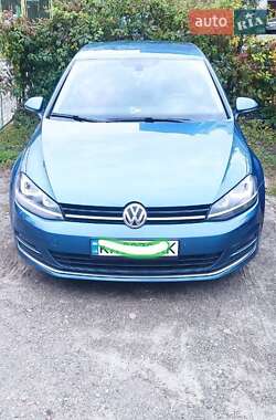 Хэтчбек Volkswagen Golf 2013 в Киеве