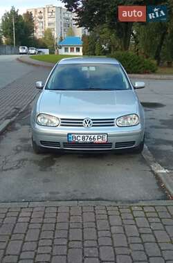 Универсал Volkswagen Golf 2003 в Бориславе