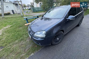Хетчбек Volkswagen Golf 2004 в Славуті