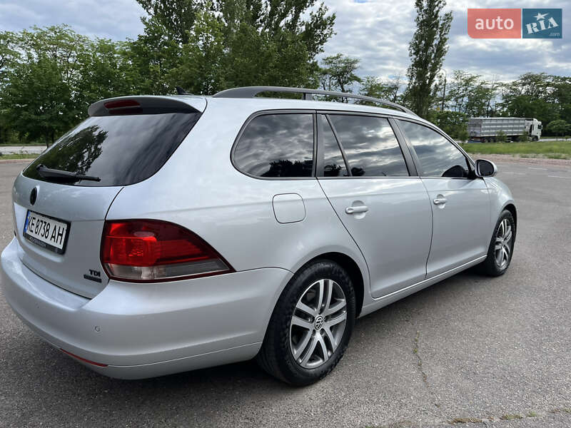 Універсал Volkswagen Golf 2010 в Кривому Розі