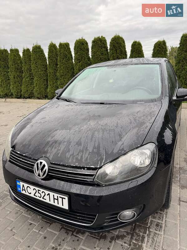 Хэтчбек Volkswagen Golf 2010 в Турийске