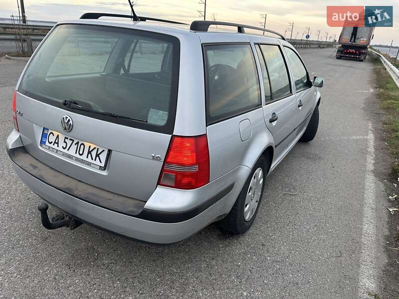 Volkswagen Golf 2005