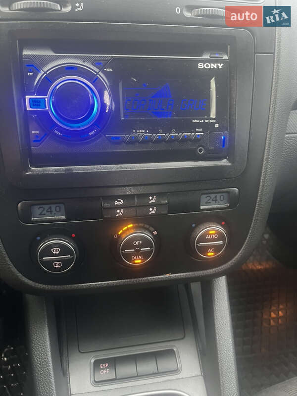 Хэтчбек Volkswagen Golf 2008 в Тернополе