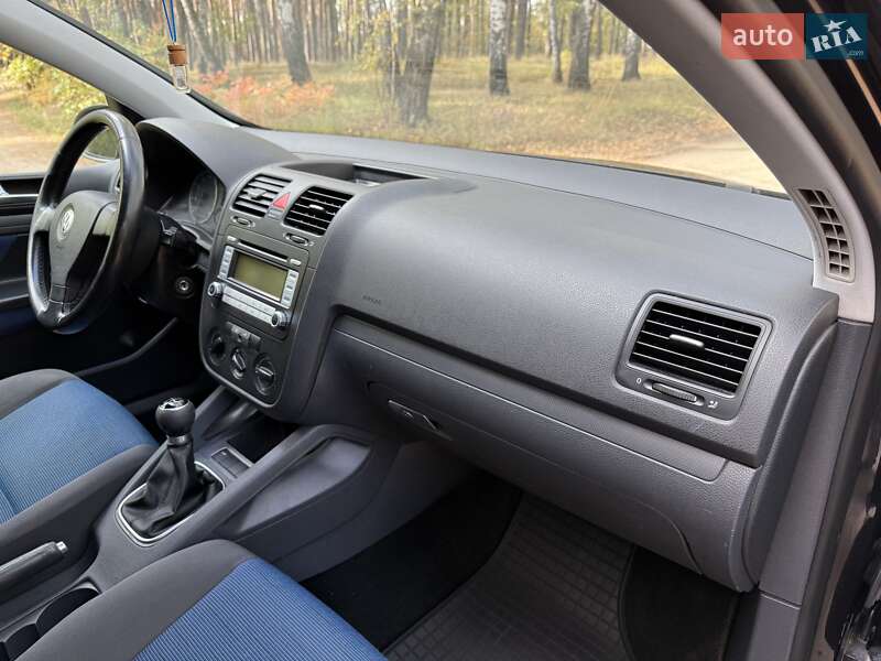 Хетчбек Volkswagen Golf 2006 в Охтирці фото 23 Хетчбек Volkswagen Golf 2006 в Охтирці