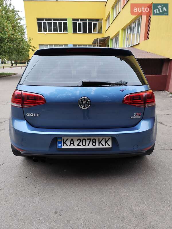 Хэтчбек Volkswagen Golf 2013 в Киеве