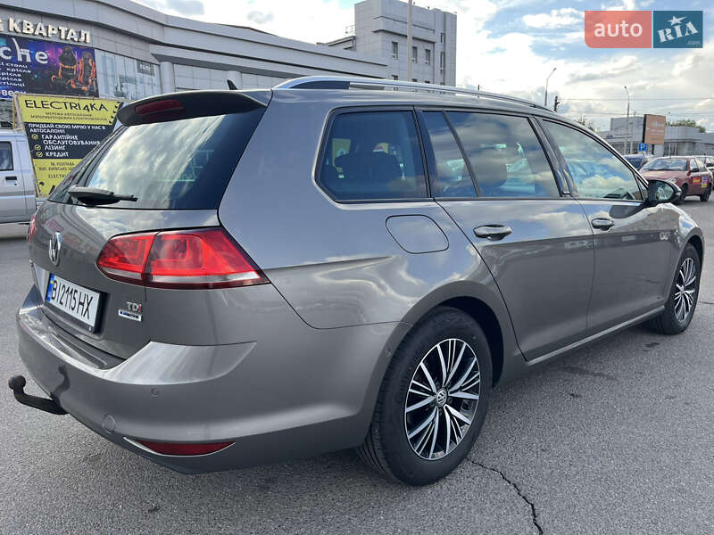 Універсал Volkswagen Golf 2016 в Полтаві