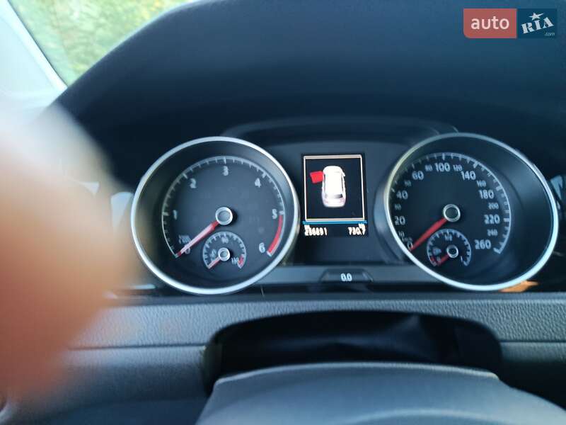 Універсал Volkswagen Golf 2016 в Києві