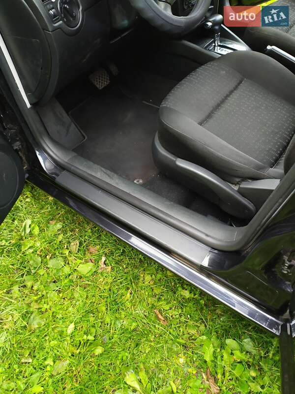 Хэтчбек Volkswagen Golf 2002 в Кременце